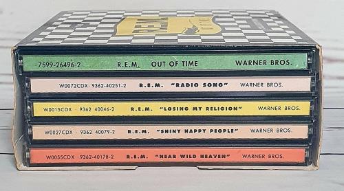 R.E.M. OUT OF TIME　USオリジナル盤　希少 My05OTA0LnBuZw.jpeg